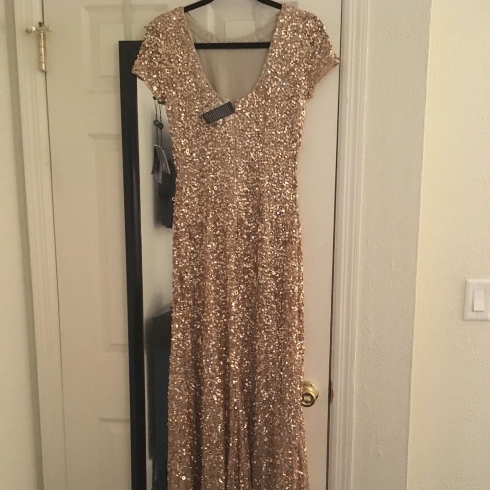 Adrianna Pappell gold sequin dress